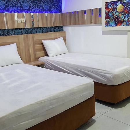 Omah Seroja Hotell Semarang Exteriör bild