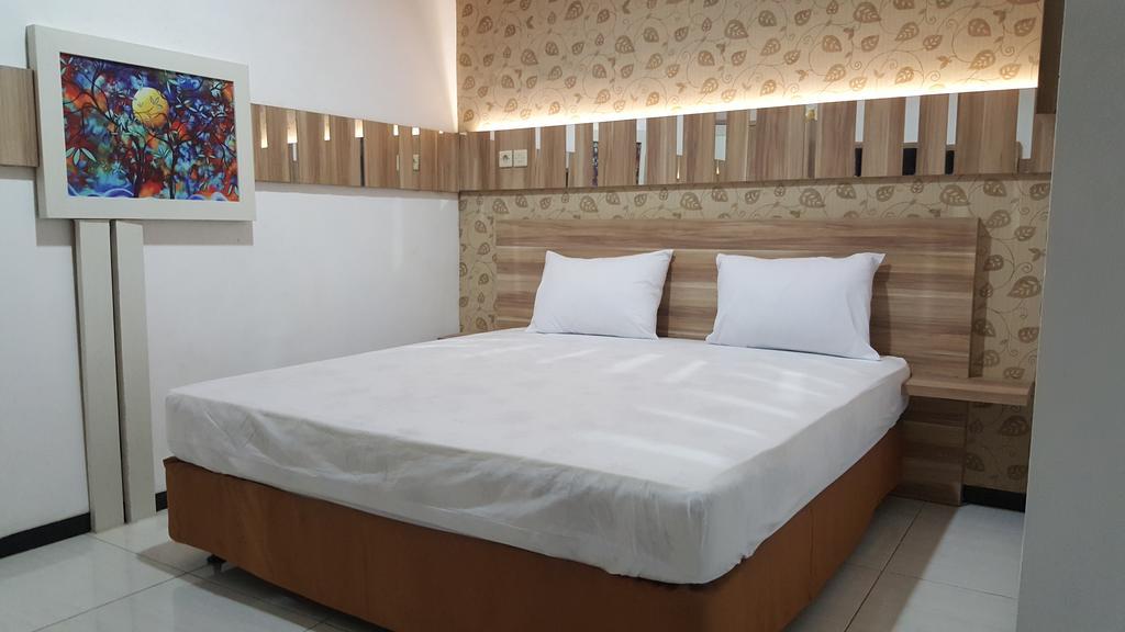 Omah Seroja Hotell Semarang Exteriör bild